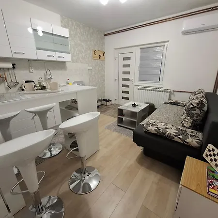 Amada Apartment *